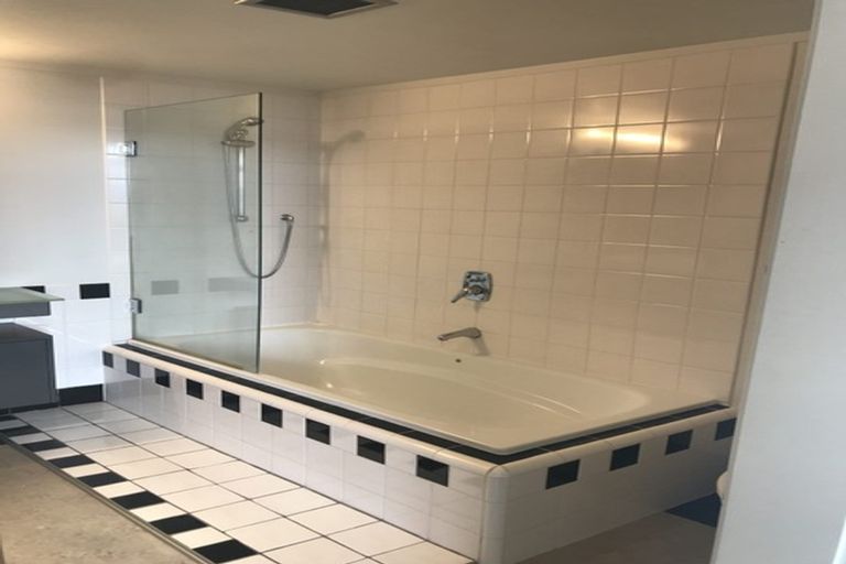 Photo of property in Dominion Apartments, 25/80 Victoria Street, Wellington Central, Wellington, 6011