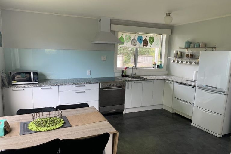 Photo of property in 16 Guildford Street, Burnside, Christchurch, 8053