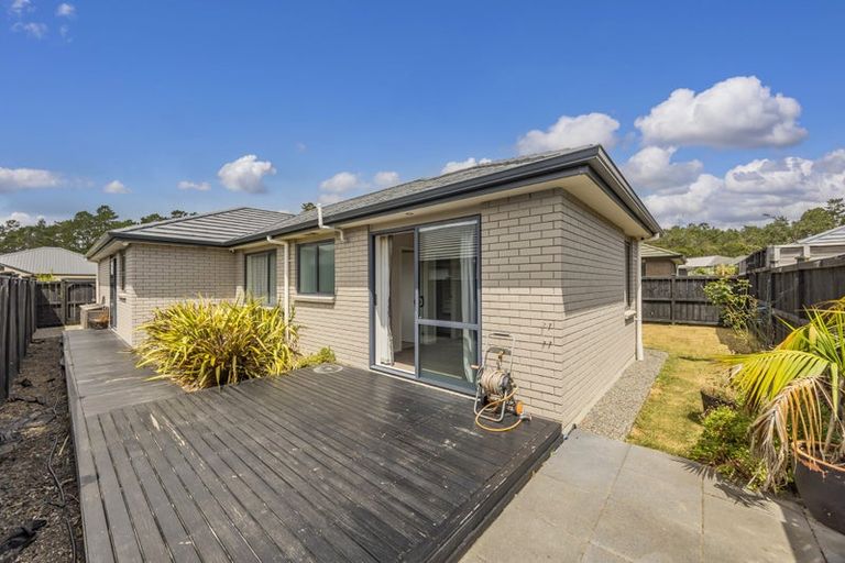 Photo of property in 9 Moemoea Avenue, Kumeu, 0810