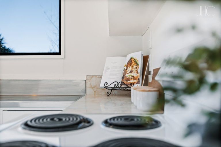 Photo of property in 100 Waenga Drive, Cromwell, 9310