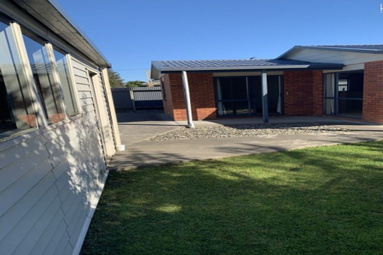 Photo of property in 28 Moa Street, Waikiwi, Invercargill, 9810