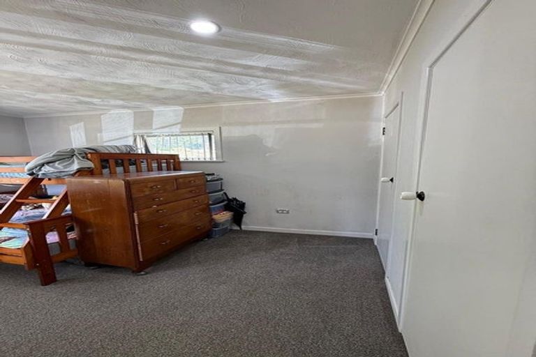 Photo of property in 205 Titirangi Road, Titirangi, Auckland, 0604