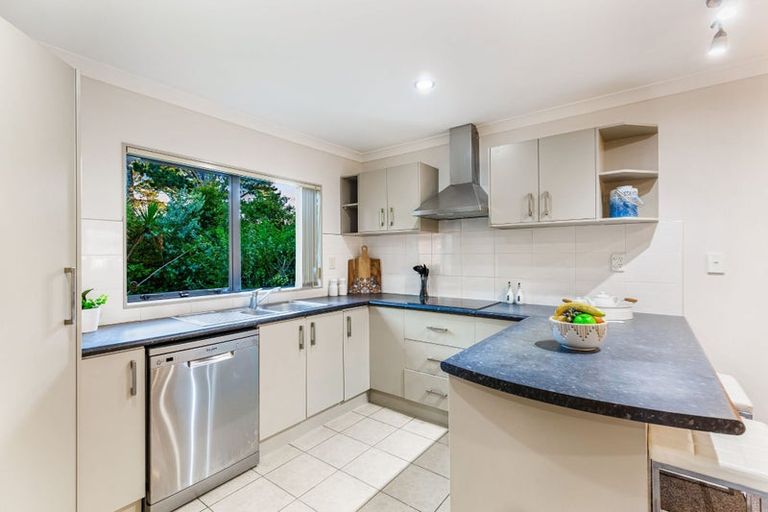 Photo of property in 65 Helleur Road, Massey, Auckland, 0614