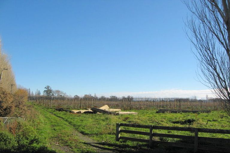 Photo of property in 2/48 Shannon Place, Belfast, Christchurch, 8051