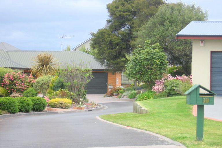 Photo of property in 18 Robinson Terrace, Rangatira Park, Taupo, 3330