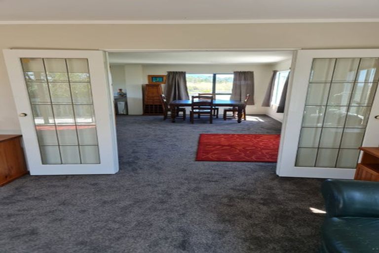 Photo of property in 8 Trig Hill Terrace, Waikanae Beach, Waikanae, 5036