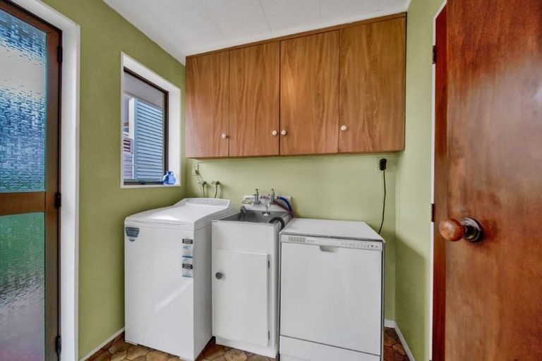 Photo of property in 13a Karamu Street, Strandon, New Plymouth, 4312