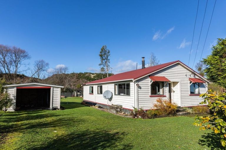Photo of property in 172 Ikamatua, Ikamatua, Totara Flat, 7871