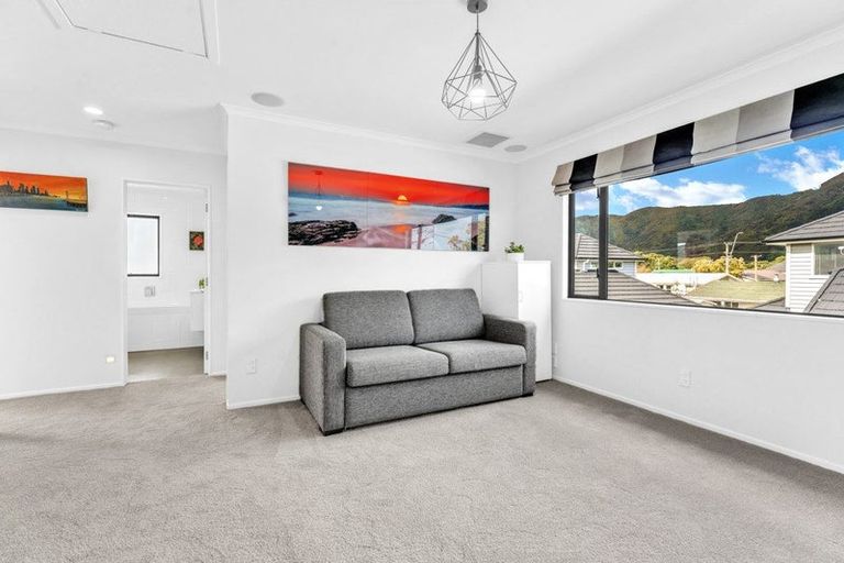 Photo of property in 37 Vincent Street, Waterloo, Lower Hutt, 5011