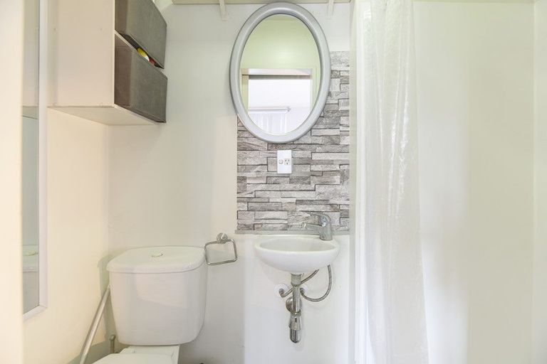 Photo of property in 435b West Coast Road, Glen Eden, Auckland, 0602