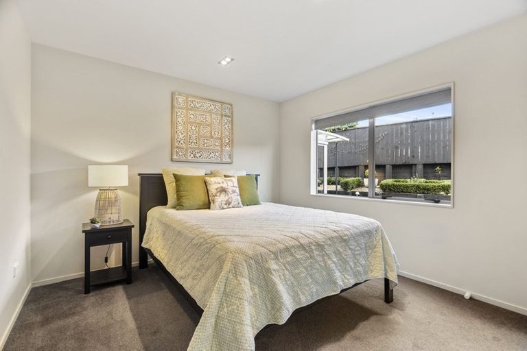 Photo of property in 53 Ina Ville Drive, Pukekohe, 2120