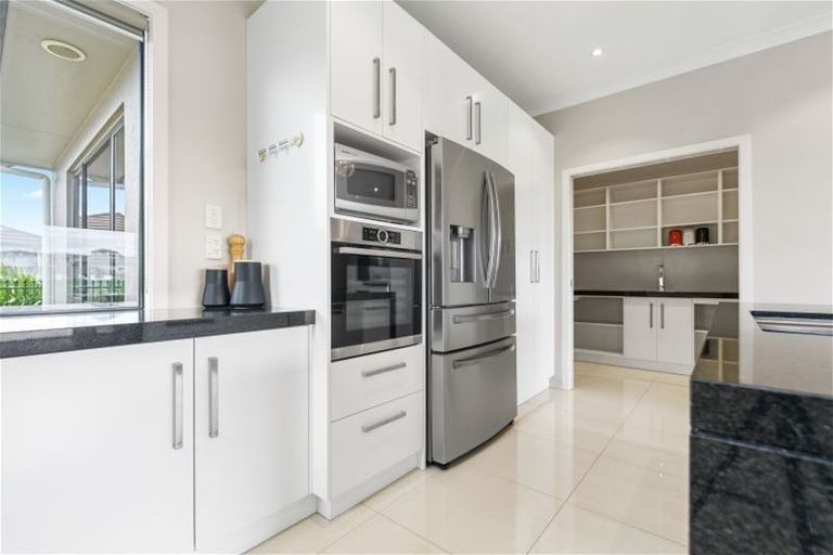 Photo of property in 8 Platina Place, Flagstaff, Hamilton, 3210