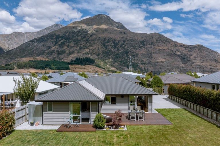 Photo of property in 31 Stalker Road, Lower Shotover, Queenstown, 9304