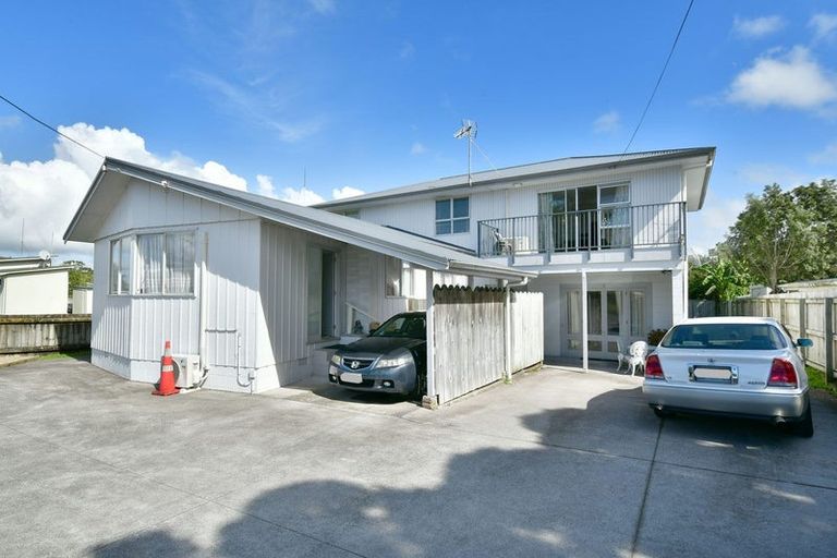 Photo of property in 242 Centreway Road, Orewa, 0931