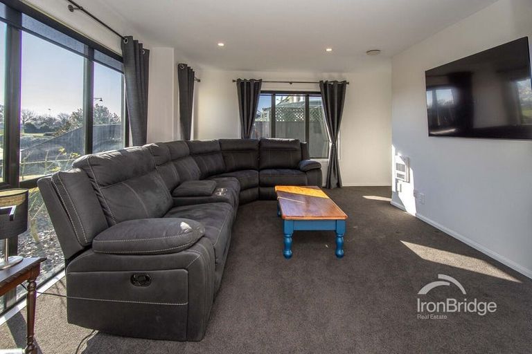 Photo of property in 34 Glasnevin Drive, Casebrook, Christchurch, 8051