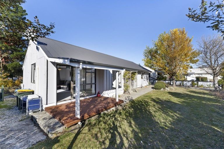 Photo of property in 19 Linrosa Place, Cromwell, 9310