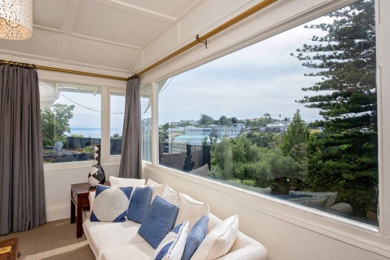 Photo of property in 27 Fitzroy Road, Bluff Hill, Napier, 4110