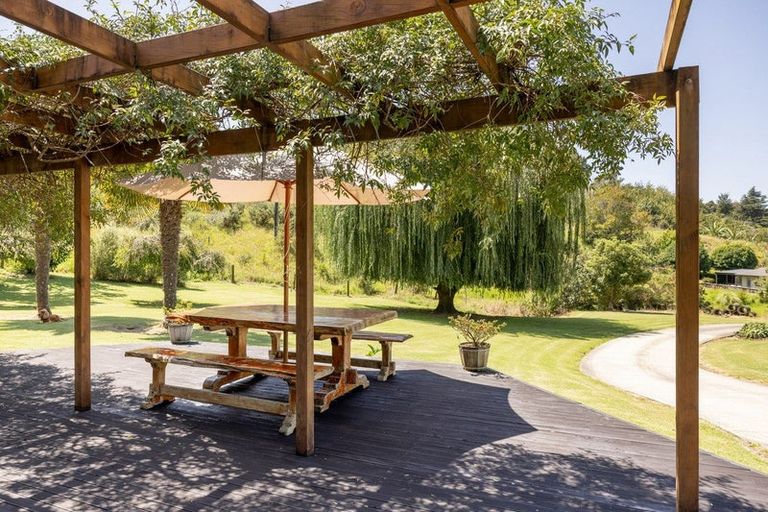 Photo of property in 1 Grasmere Way, Bethlehem, Tauranga, 3110