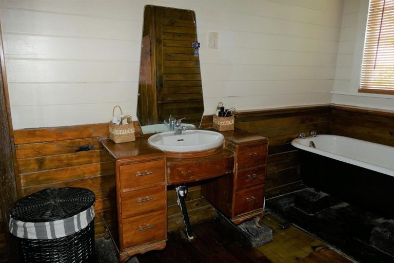 Photo of property in 16 Cranley Street, Dargaville, 0310