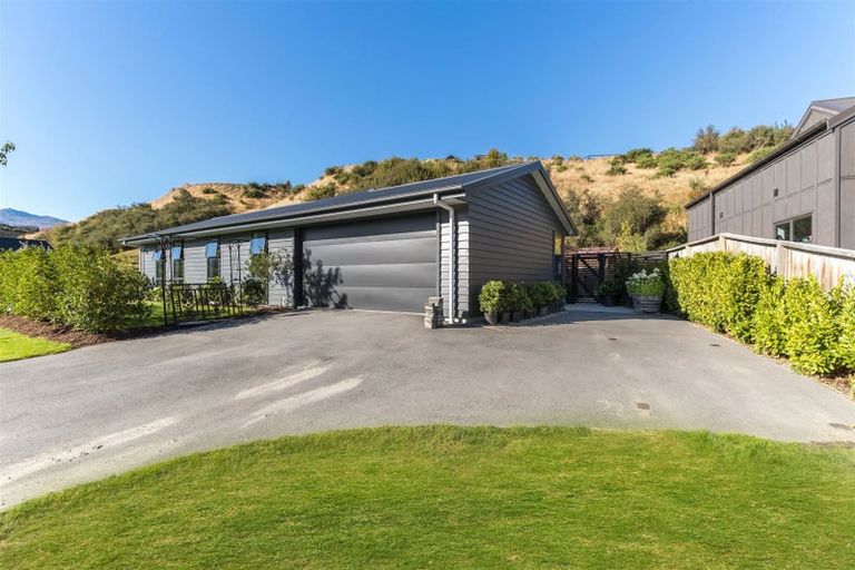 Photo of property in 17 Sandford Terrace, Lower Shotover, Queenstown, 9304