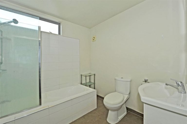 Photo of property in 547 Barbadoes Street, Edgeware, Christchurch, 8013