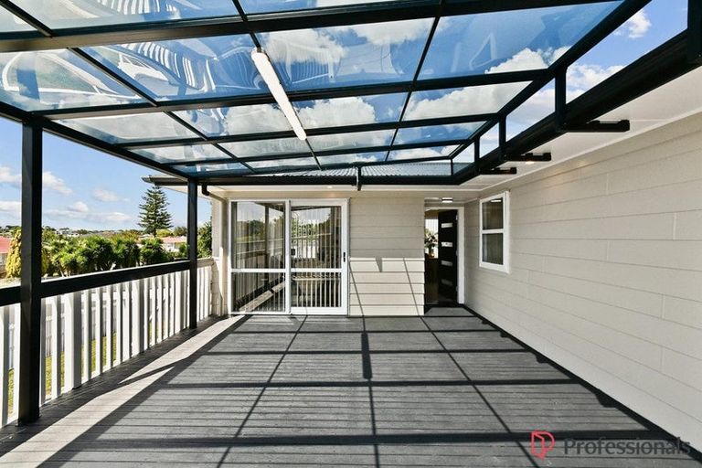 Photo of property in 31 Ilford Crescent, Mangere, Auckland, 2022