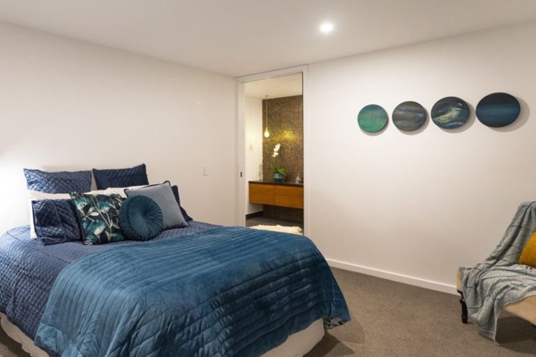 Photo of property in 7 Te Heke Place, Waikanae, 5036