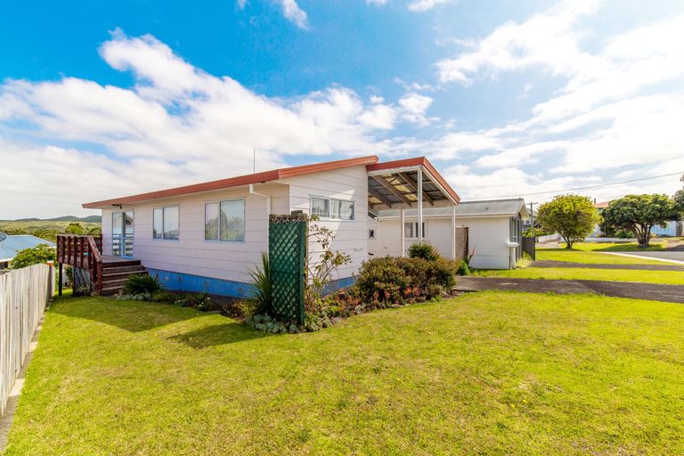 Photo of property in 1a Uenuku Avenue, Raglan, 3225