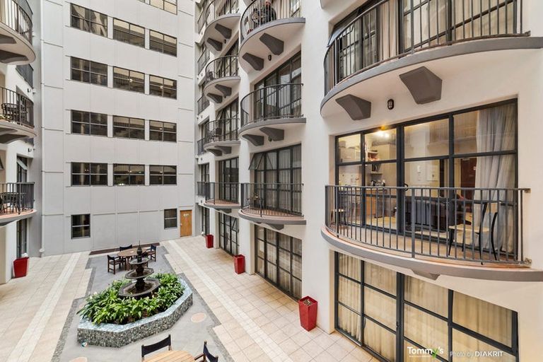 Photo of property in Atrium Apartments, 2i/154 The Terrace, Wellington Central, Wellington, 6011