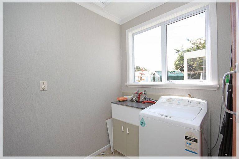 Photo of property in 7 Harlech Street, Levin, 5510