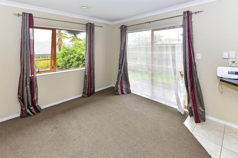 Photo of property in 63c Redoubt Road, Goodwood Heights, Auckland, 2105