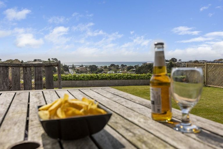 Photo of property in 41 Discovery Place, Marfell, New Plymouth, 4310