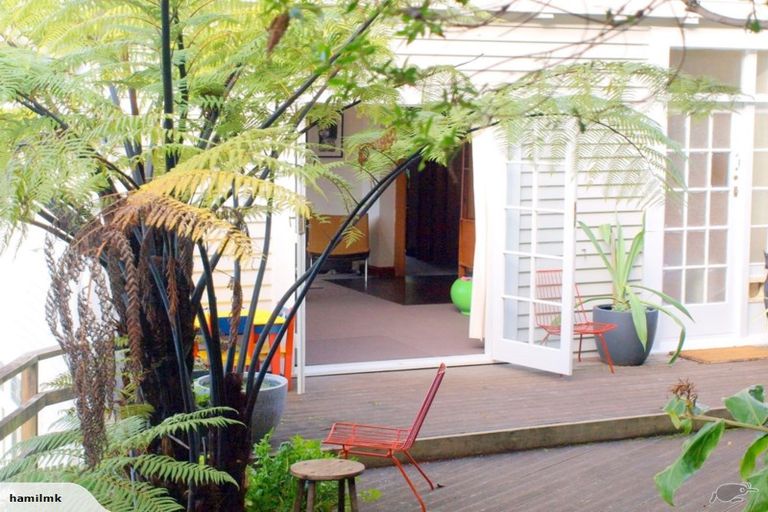 Photo of property in 35 Mortimer Terrace, Aro Valley, Wellington, 6021