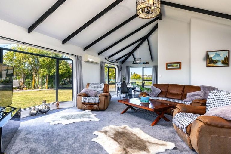 Photo of property in 445 Dillons Point Road, Dillons Point, Blenheim, 7273