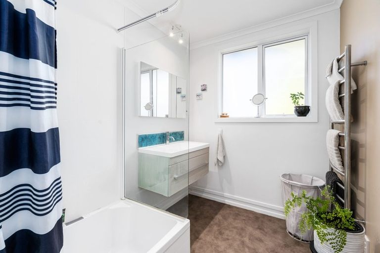 Photo of property in 74 Hall Road, Sawyers Bay, Port Chalmers, 9023