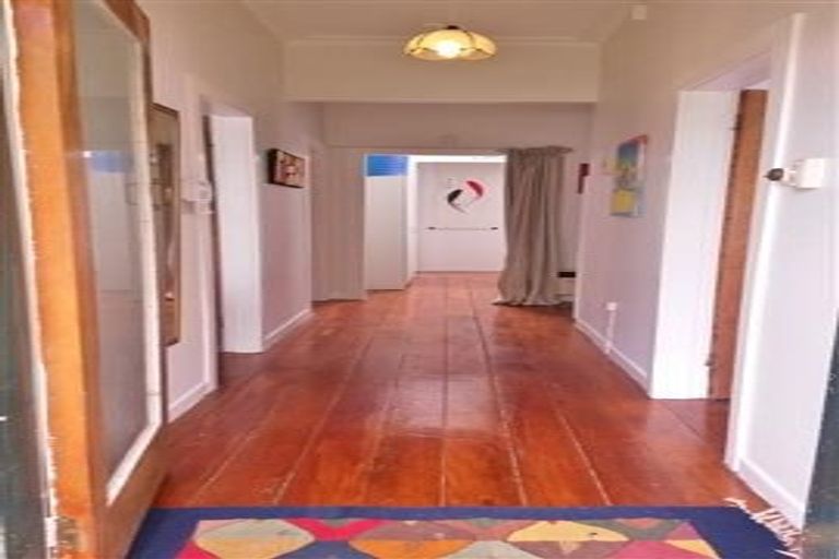 Photo of property in 17 Preston Avenue, Mount Albert, Auckland, 1025