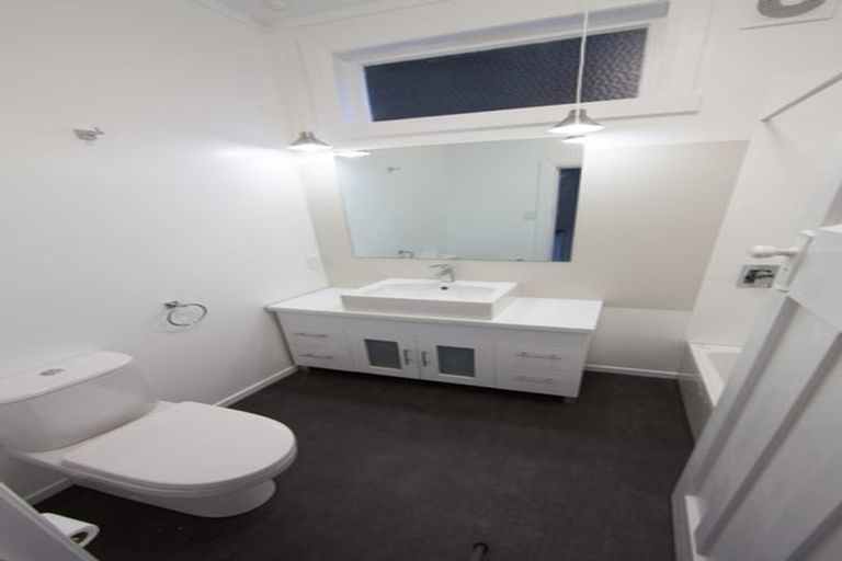 Photo of property in 28 Emerson Street, Berhampore, Wellington, 6023