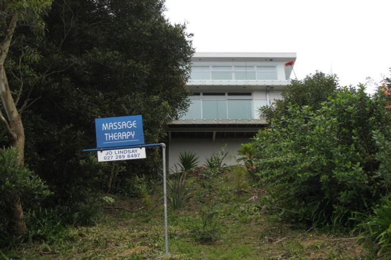 Photo of property in 1101 Whangaparaoa Road, Tindalls Beach, Whangaparaoa, 0930