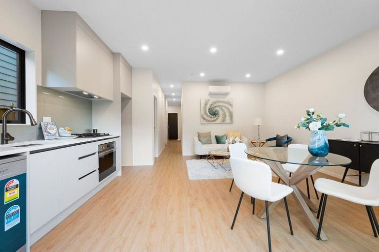 Photo of property in 2/30a Tirimoana Road, Te Atatu South, Auckland, 0602