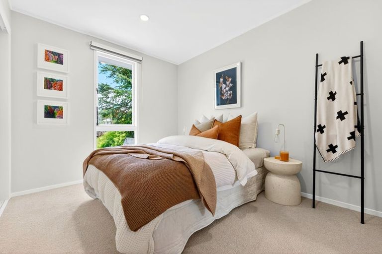 Photo of property in 17 Lysander Crescent, Beach Haven, Auckland, 0626