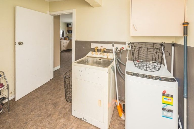 Photo of property in 4 Ashton Terrace, Castlecliff, Whanganui, 4501