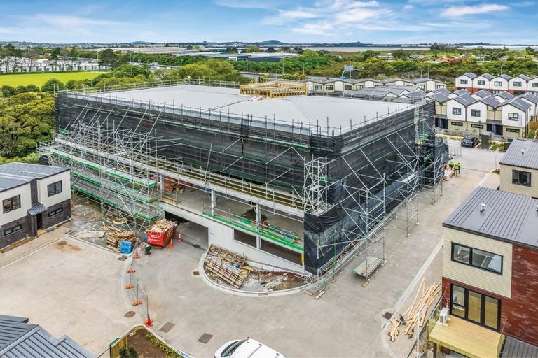 Photo of property in 35 Walmsley Road, Mangere, Auckland, 2022