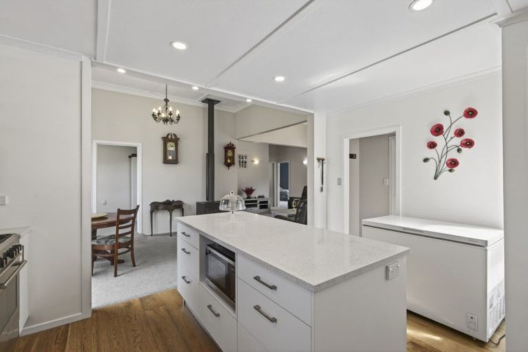 Photo of property in 1 Rimu Street, Strandon, New Plymouth, 4312