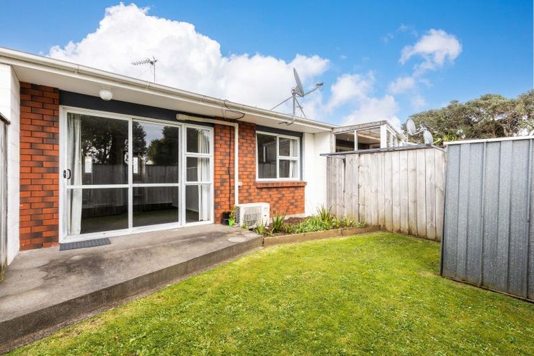 Photo of property in 7/289 Carrington Street, Vogeltown, New Plymouth, 4310