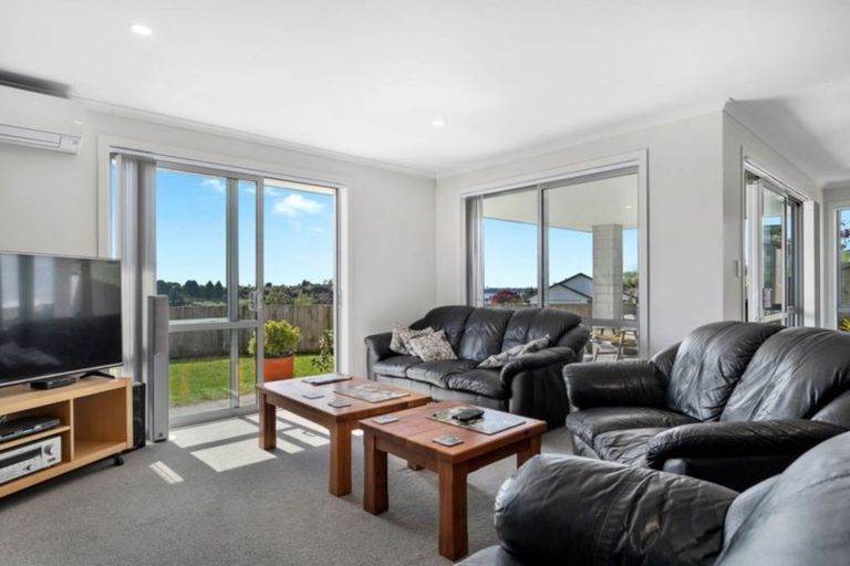 Photo of property in 8 Greenvale Place, Welcome Bay, Tauranga, 3112