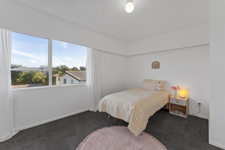 Photo of property in 5 Freyberg Crescent, Waikanae Beach, Waikanae, 5036