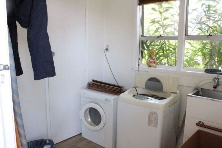 Photo of property in 17 Priestley Drive, Bucklands Beach, Auckland, 2014