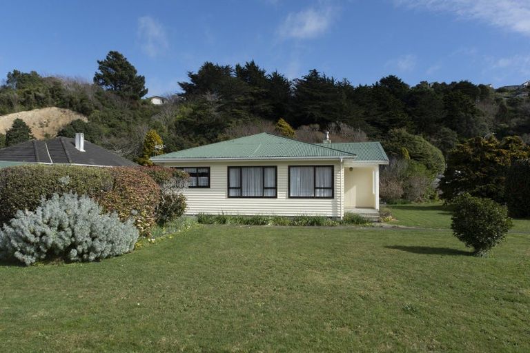 Photo of property in 4 Mclellan Street, Tawa, Wellington, 5028