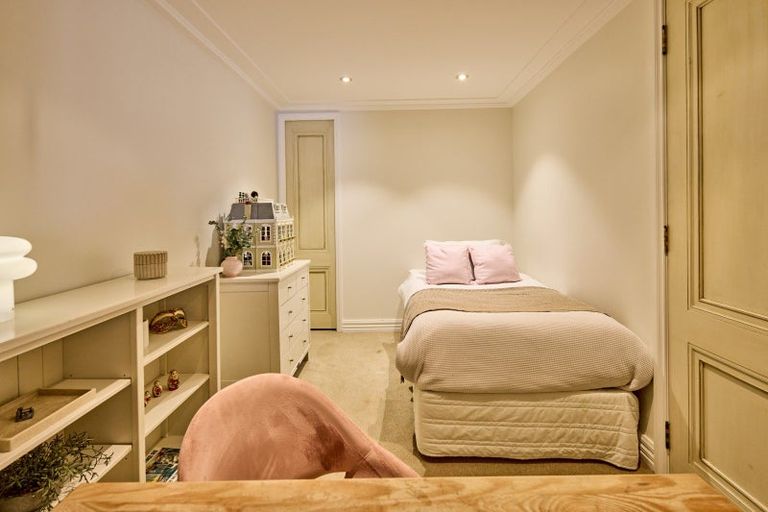 Photo of property in 10/166 Oriental Parade, Oriental Bay, Wellington, 6011