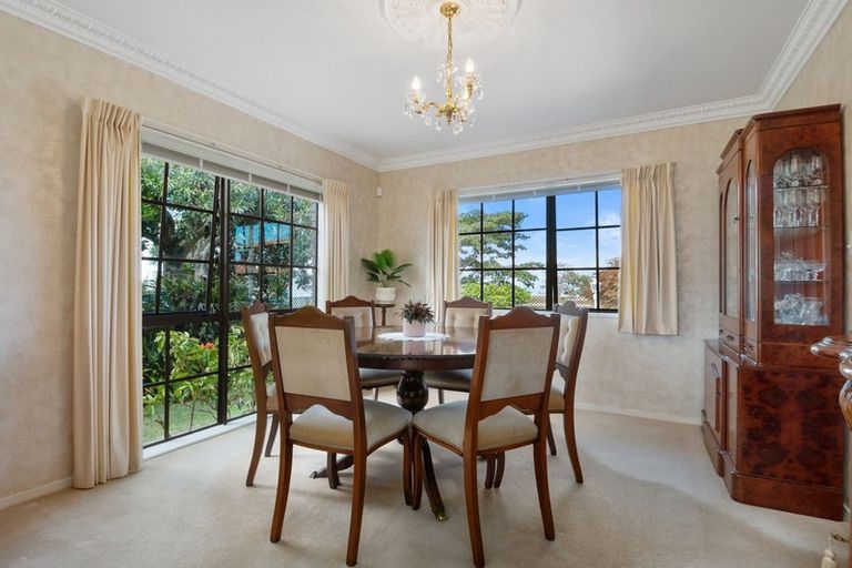 Photo of property in 33 Renoir Street, West Harbour, Auckland, 0618